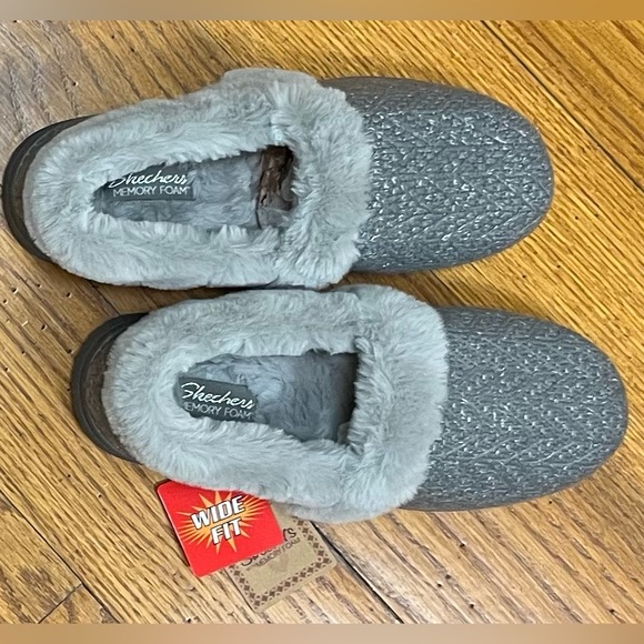 NWT Skechers Slippers, Gray - Picture 2 of 3